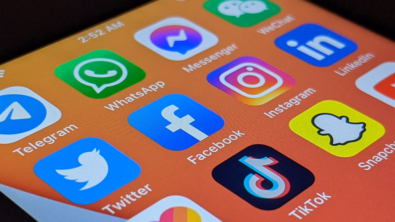 Sosiale medier – om Facebook